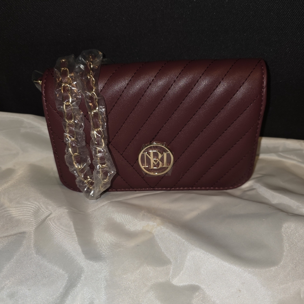 Badgley Mischka, Chic Burgundy Quilted Crossbody Bag with Gold Chain